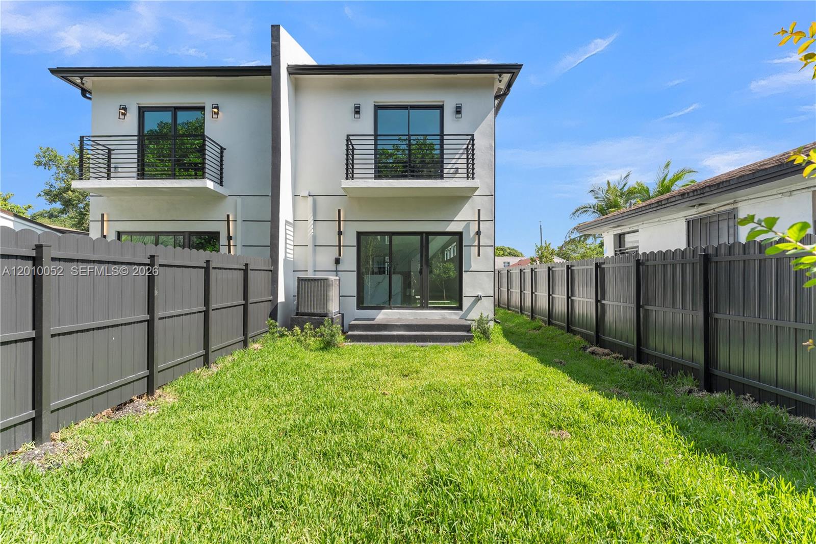 17TH AVE MANOR - Residential Income