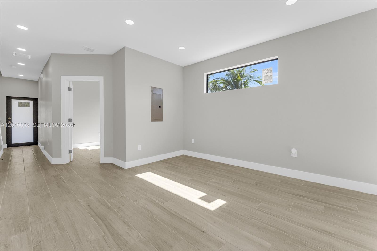 17TH AVE MANOR - Residential Income