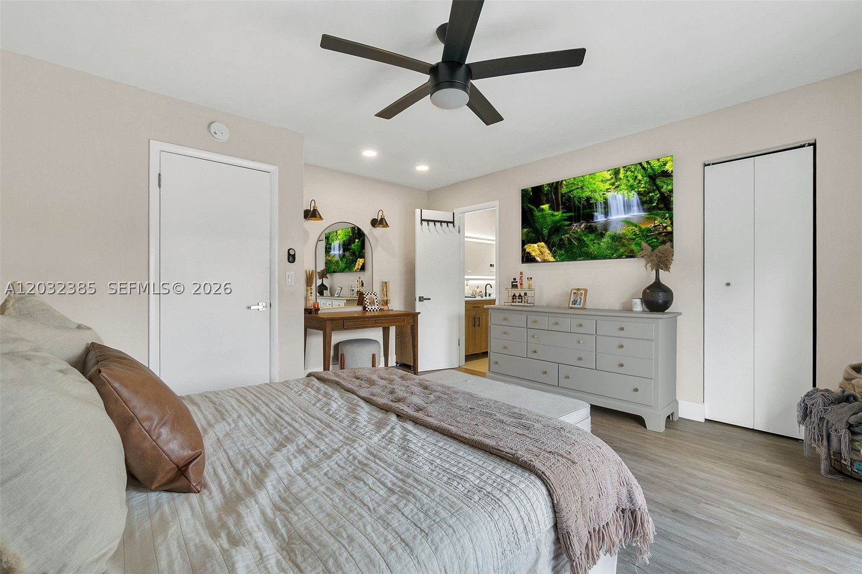 HOLLYWOOD HILLS AMEN PLAT - Residential