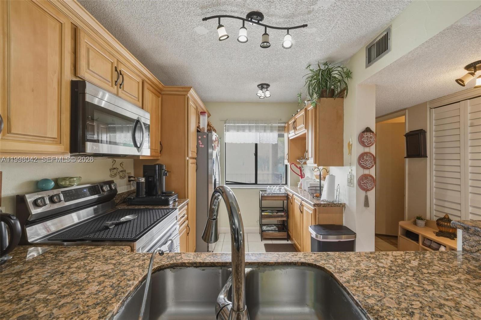 CASCADES OF LAUDERHILL 2 - Residential