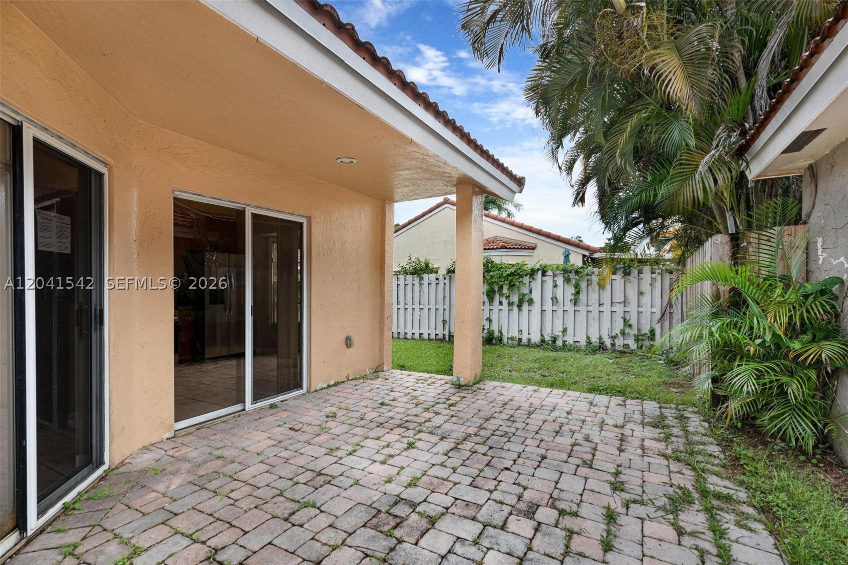 COUNTRY ISLES GARDEN HOME - Residential