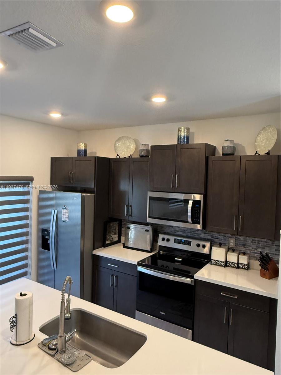 CEDAR AT KEYS GATE - Residential Lease
