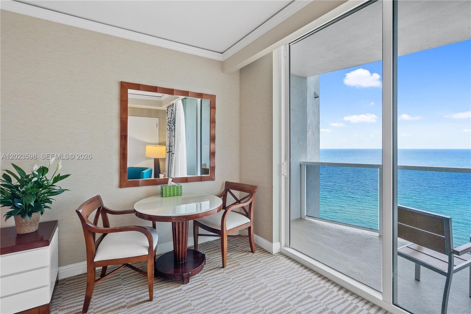 TRUMP INTERNATIONAL SONES - Residential