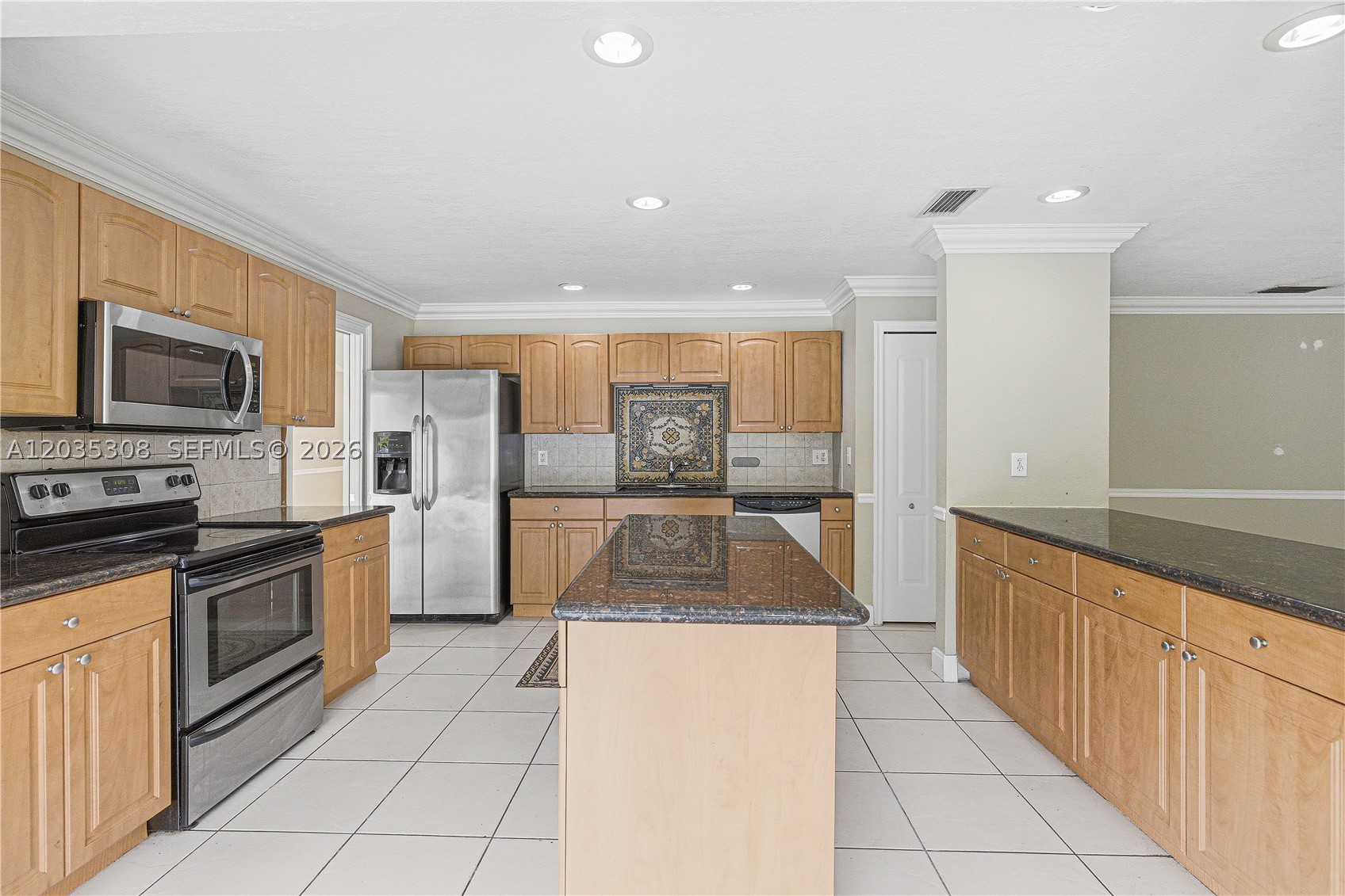CORAL SPRINGS COUNTRY CLU - Residential