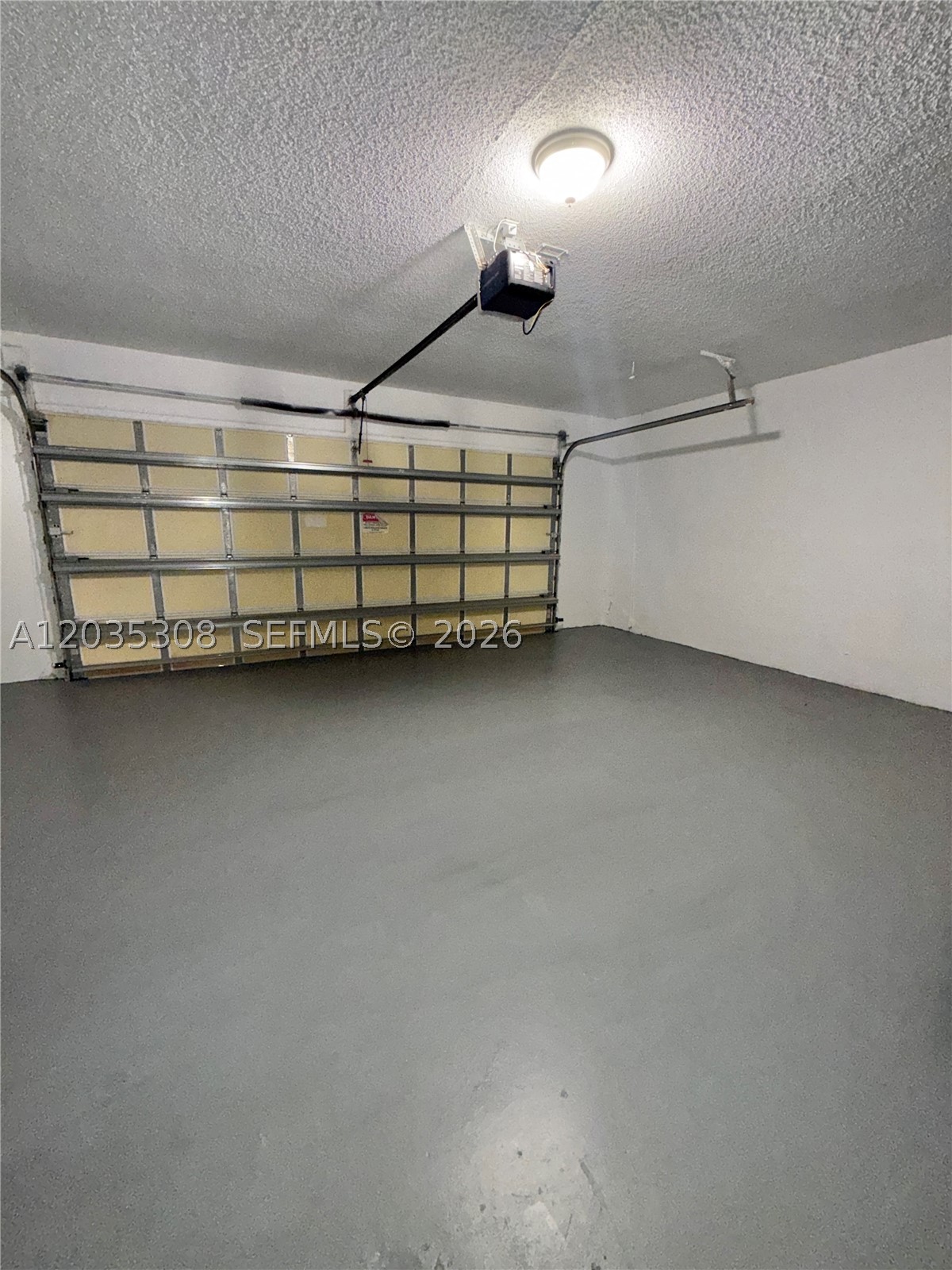 CORAL SPRINGS COUNTRY CLU - Residential