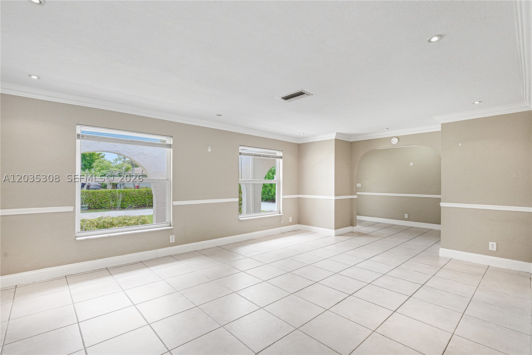 CORAL SPRINGS COUNTRY CLU - Residential