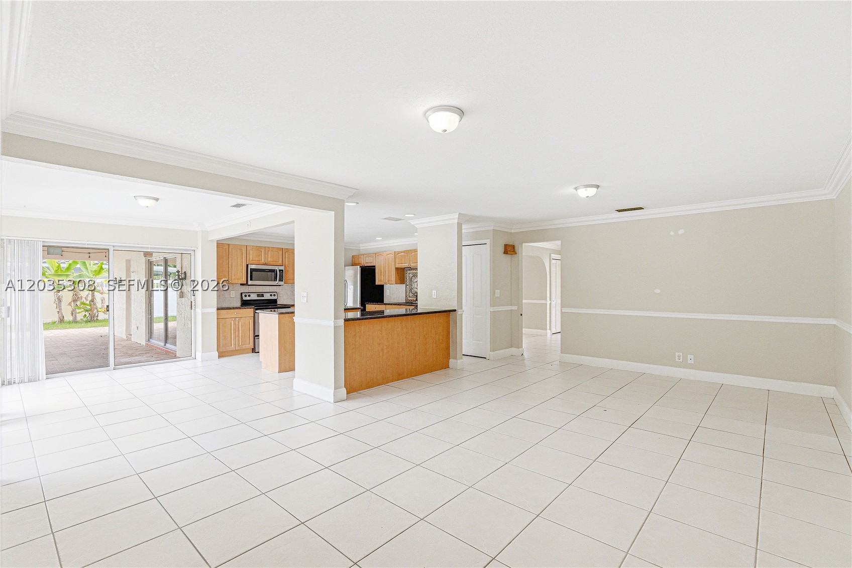 CORAL SPRINGS COUNTRY CLU - Residential