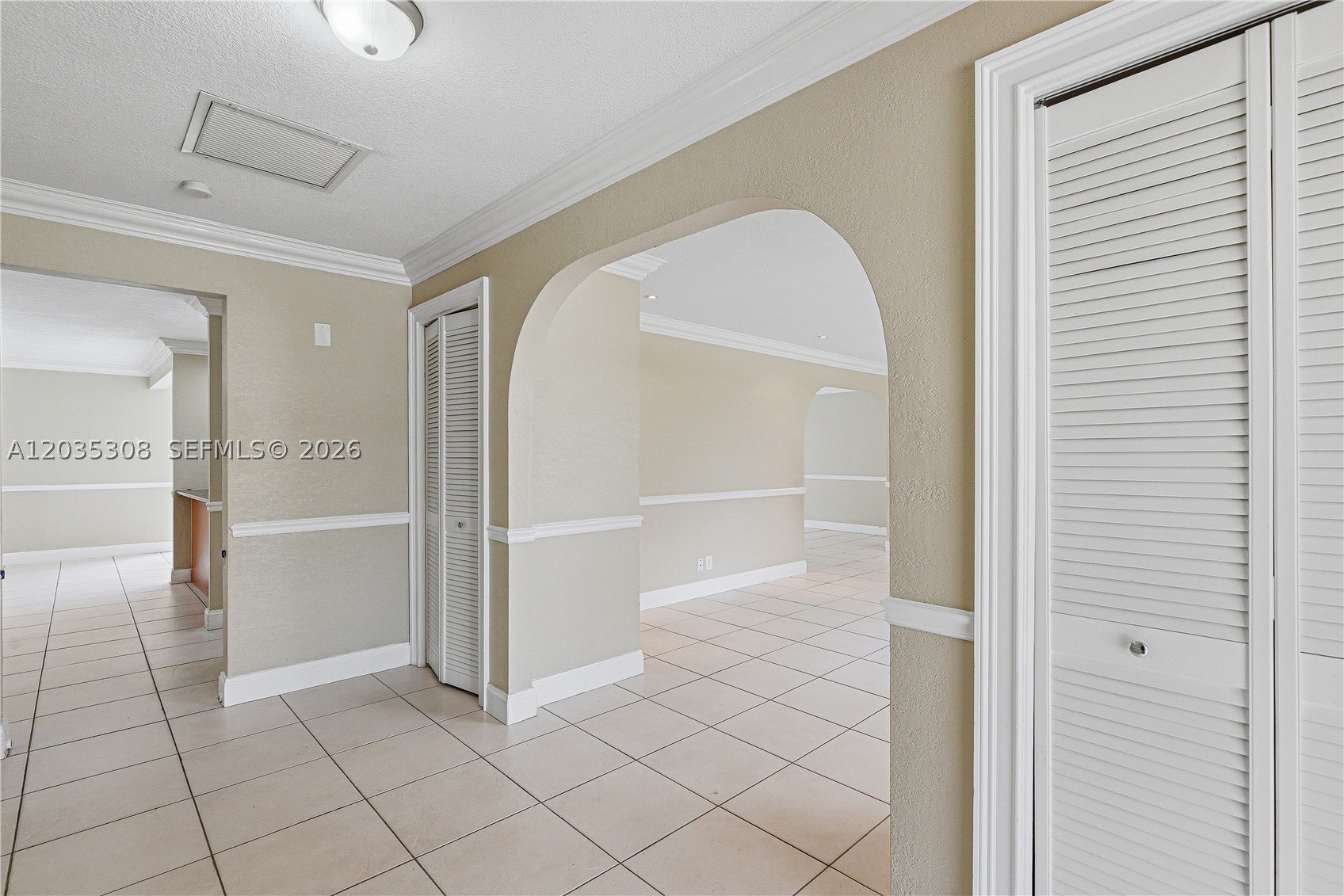 CORAL SPRINGS COUNTRY CLU - Residential