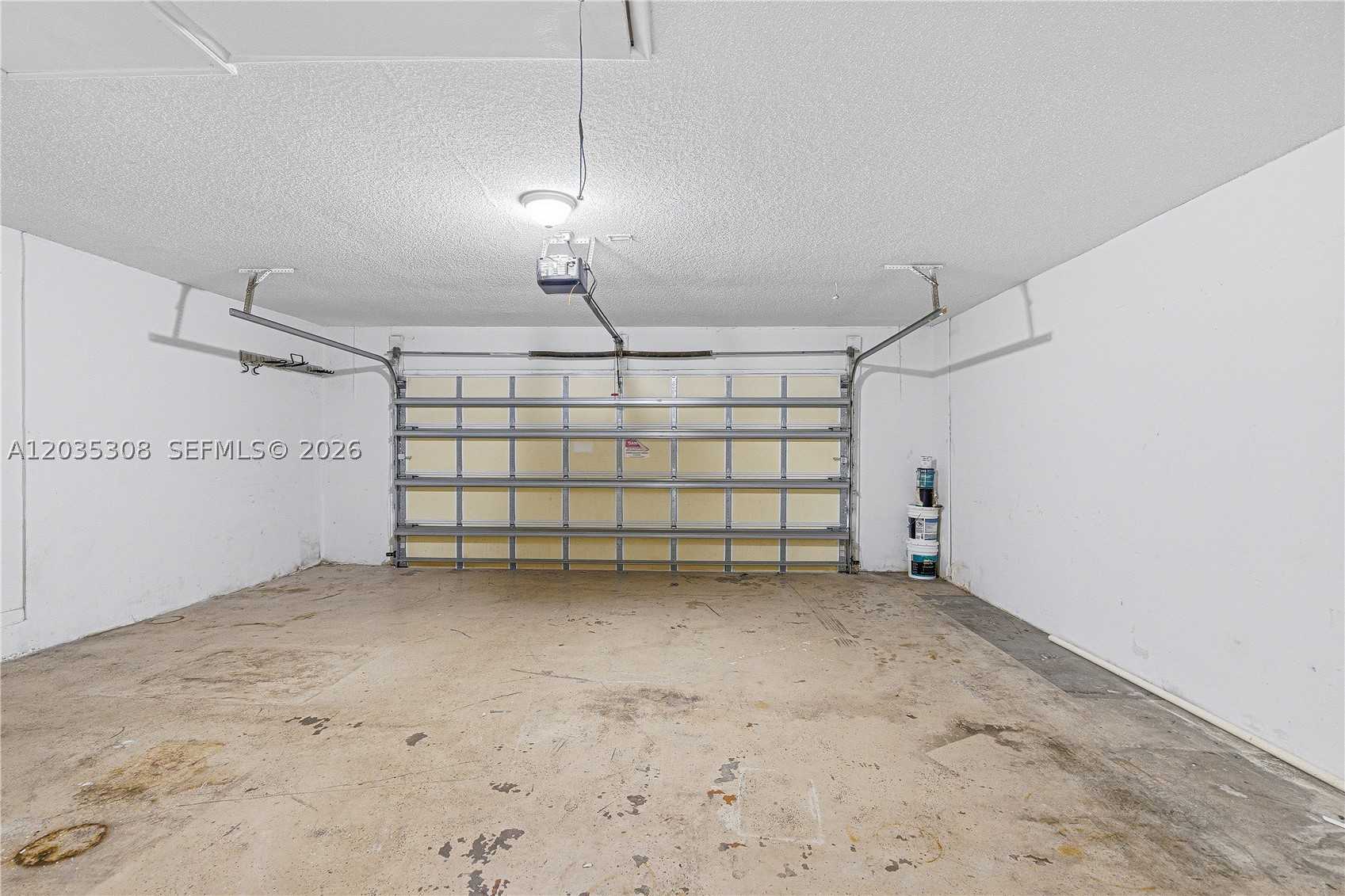 CORAL SPRINGS COUNTRY CLU - Residential