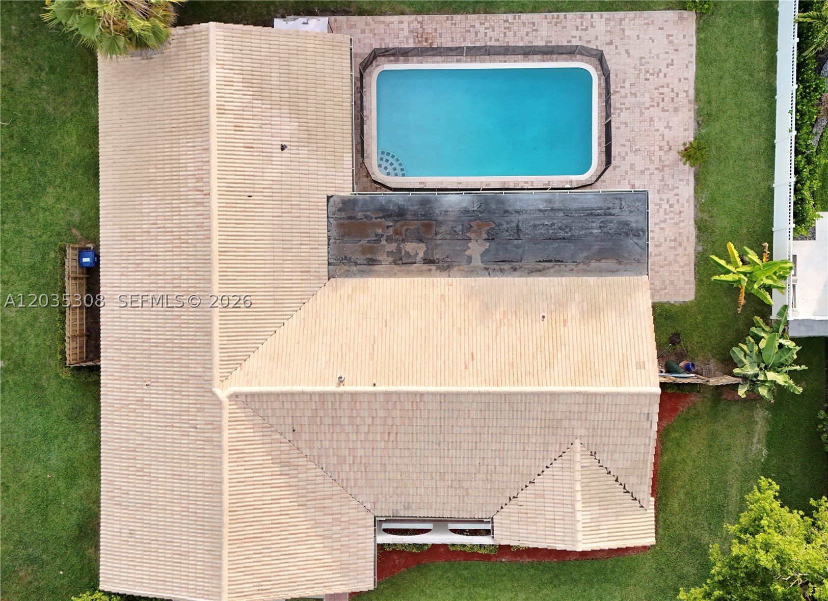 CORAL SPRINGS COUNTRY CLU - Residential