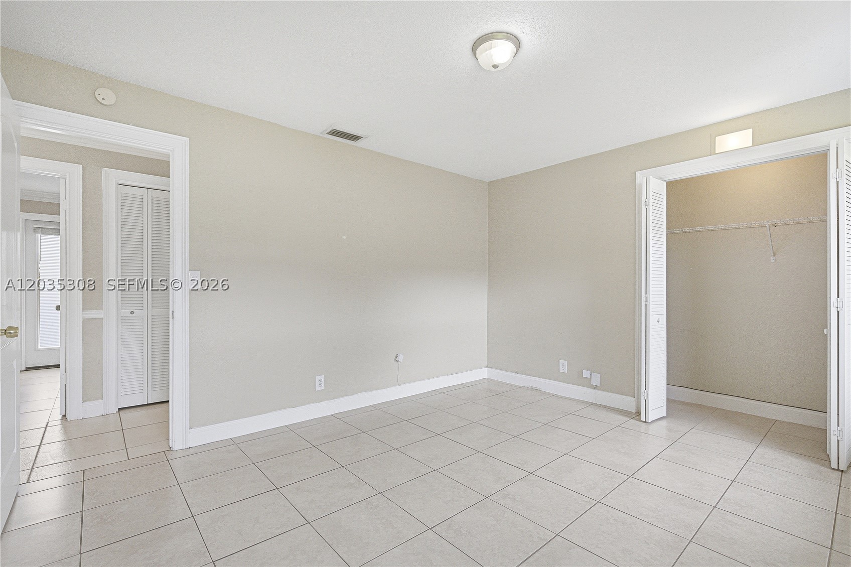 CORAL SPRINGS COUNTRY CLU - Residential
