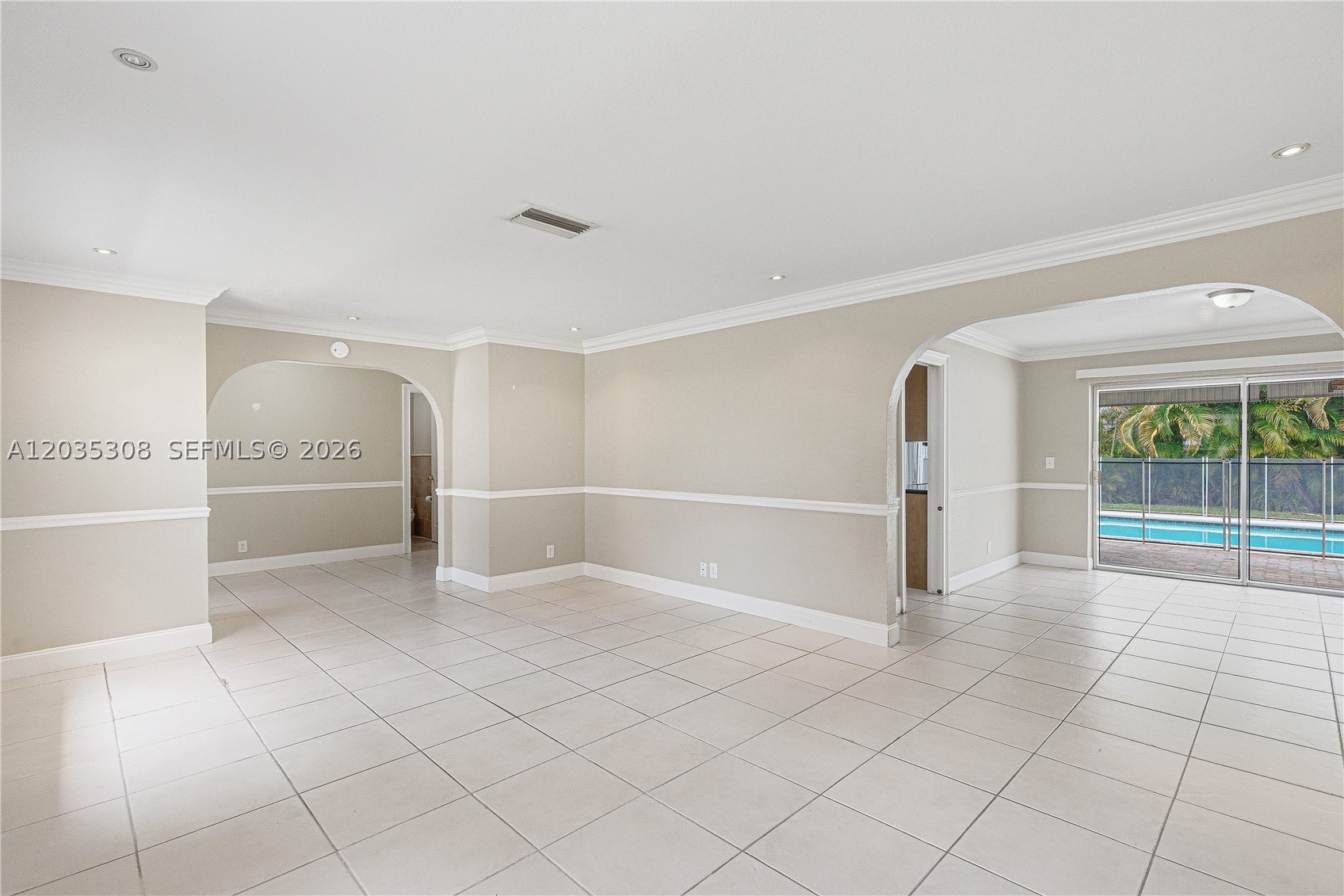 CORAL SPRINGS COUNTRY CLU - Residential