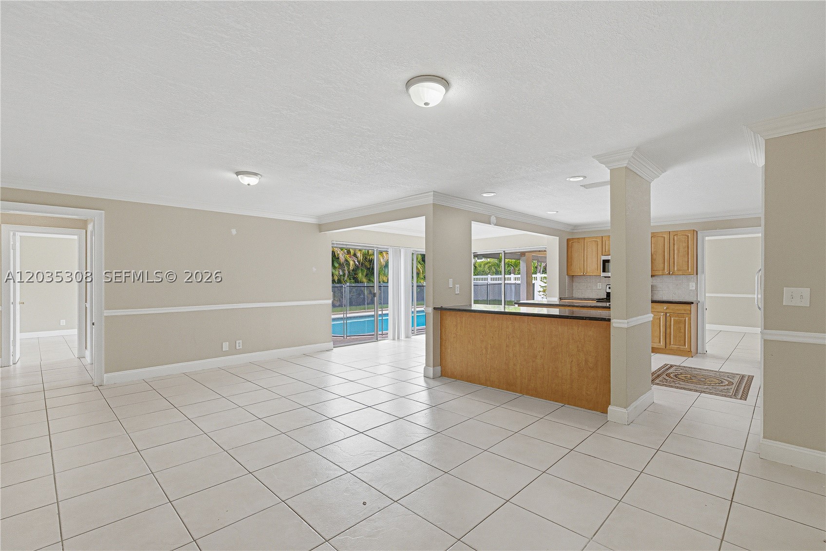 CORAL SPRINGS COUNTRY CLU - Residential