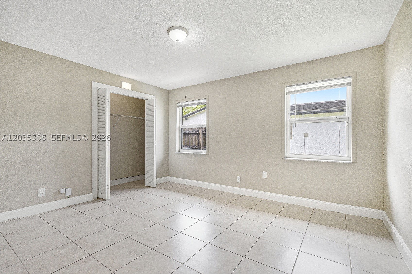 CORAL SPRINGS COUNTRY CLU - Residential