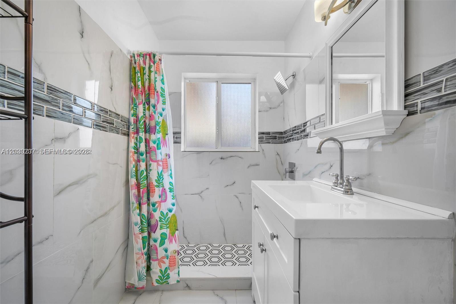 HOLLYWOOD - Residential Lease