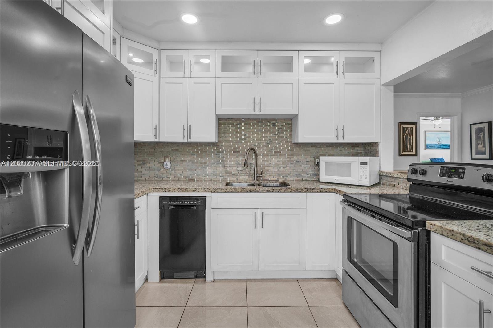 HOLLYWOOD - Residential Lease