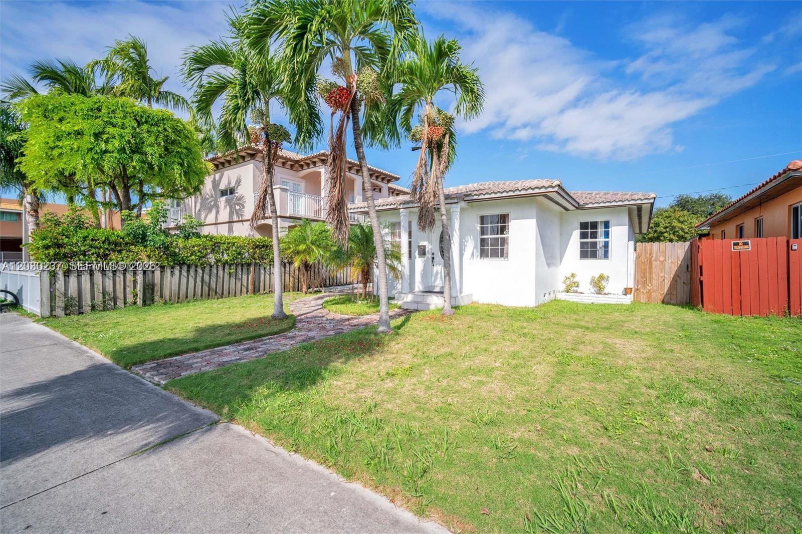 HOLLYWOOD - Residential Lease
