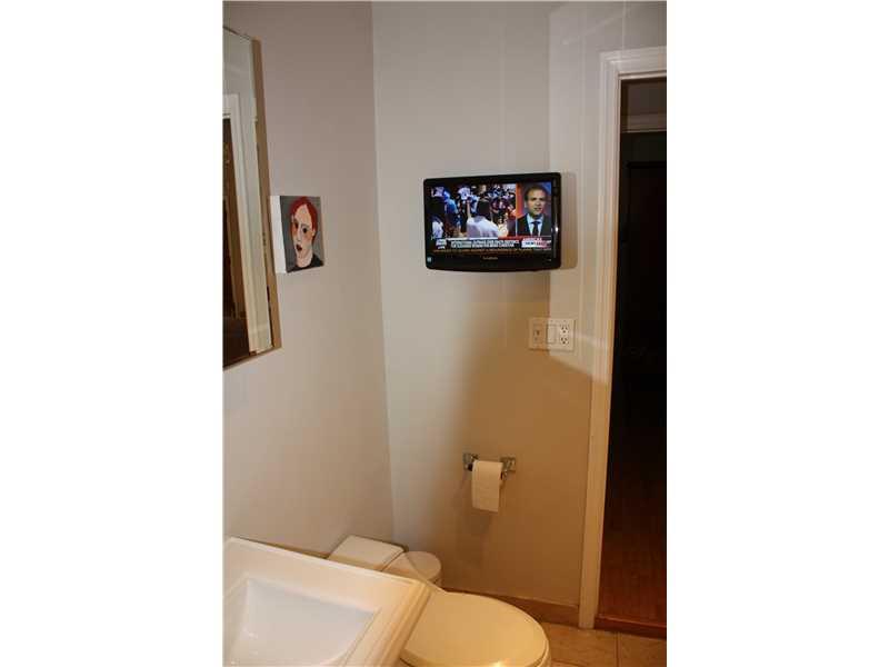 THE BELCREST CONDO - Residential Lease