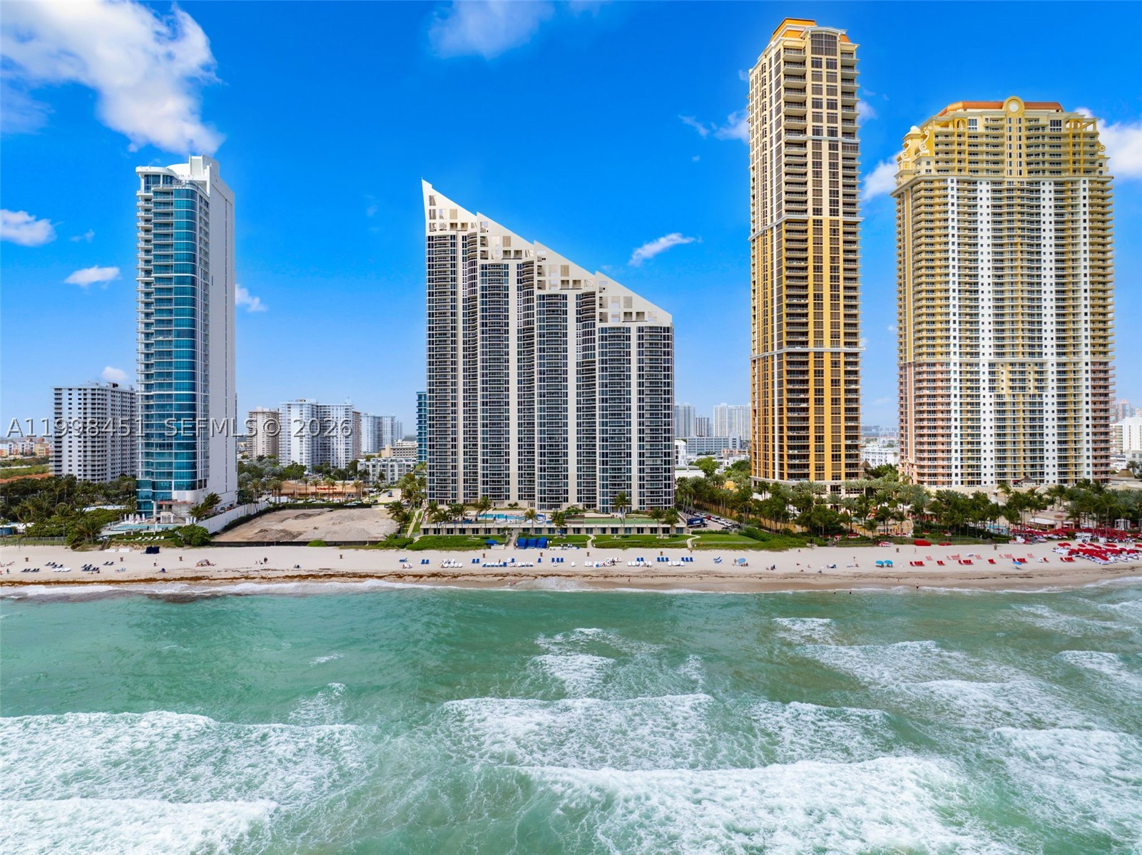 THE PINNACLE CONDO - Residential