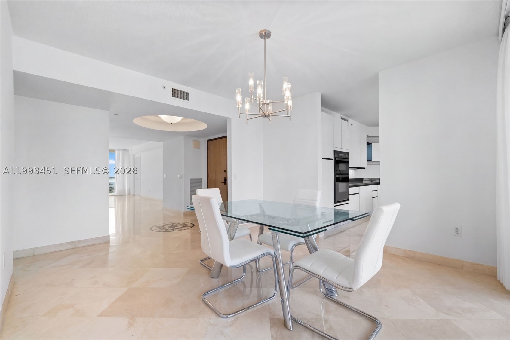THE PINNACLE CONDO - Residential