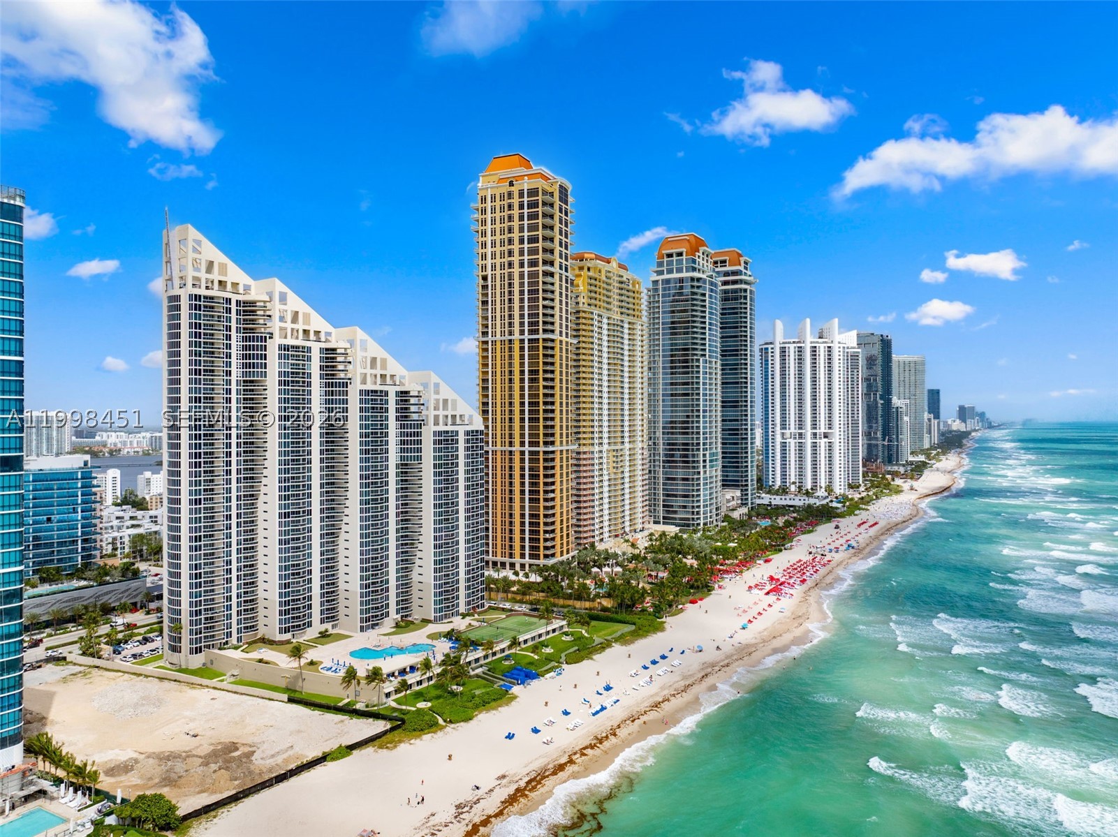 THE PINNACLE CONDO - Residential