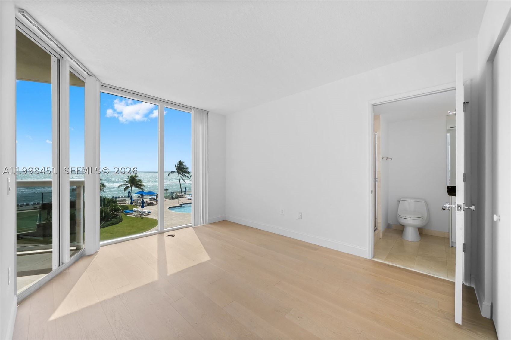 THE PINNACLE CONDO - Residential