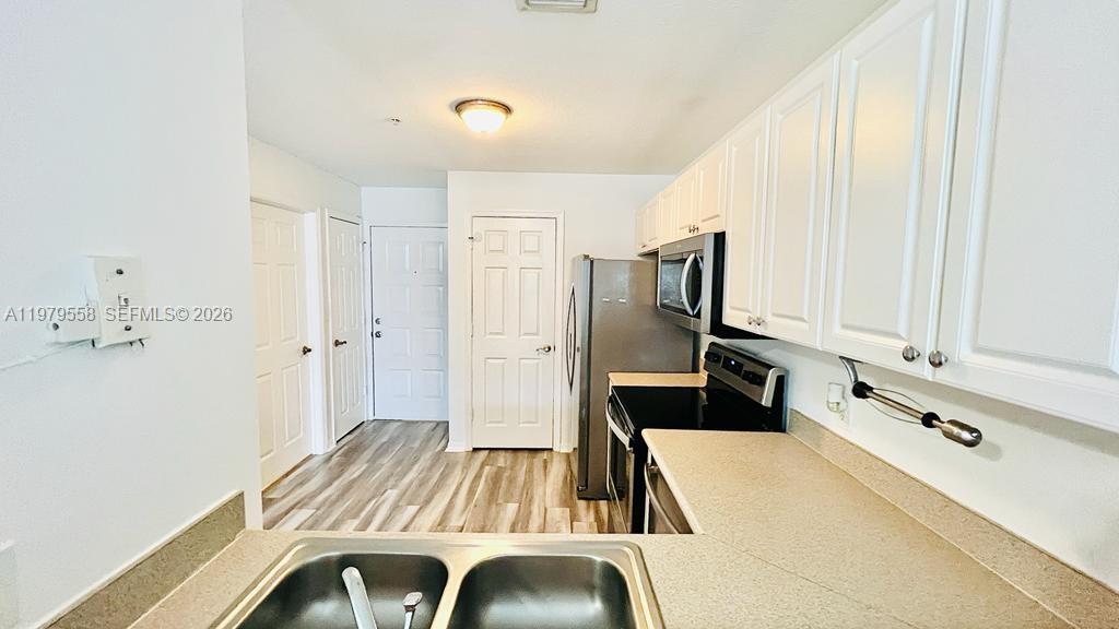 VILLAGE AT ABACOA CONDO - Residential Lease
