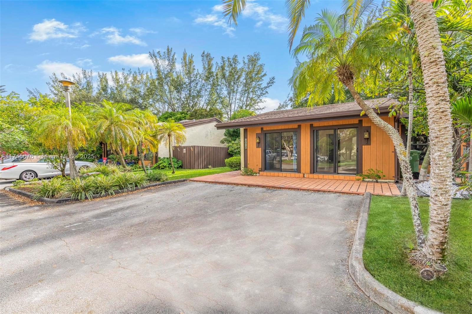 EVERGLADES SUGAR & LAND C - Residential