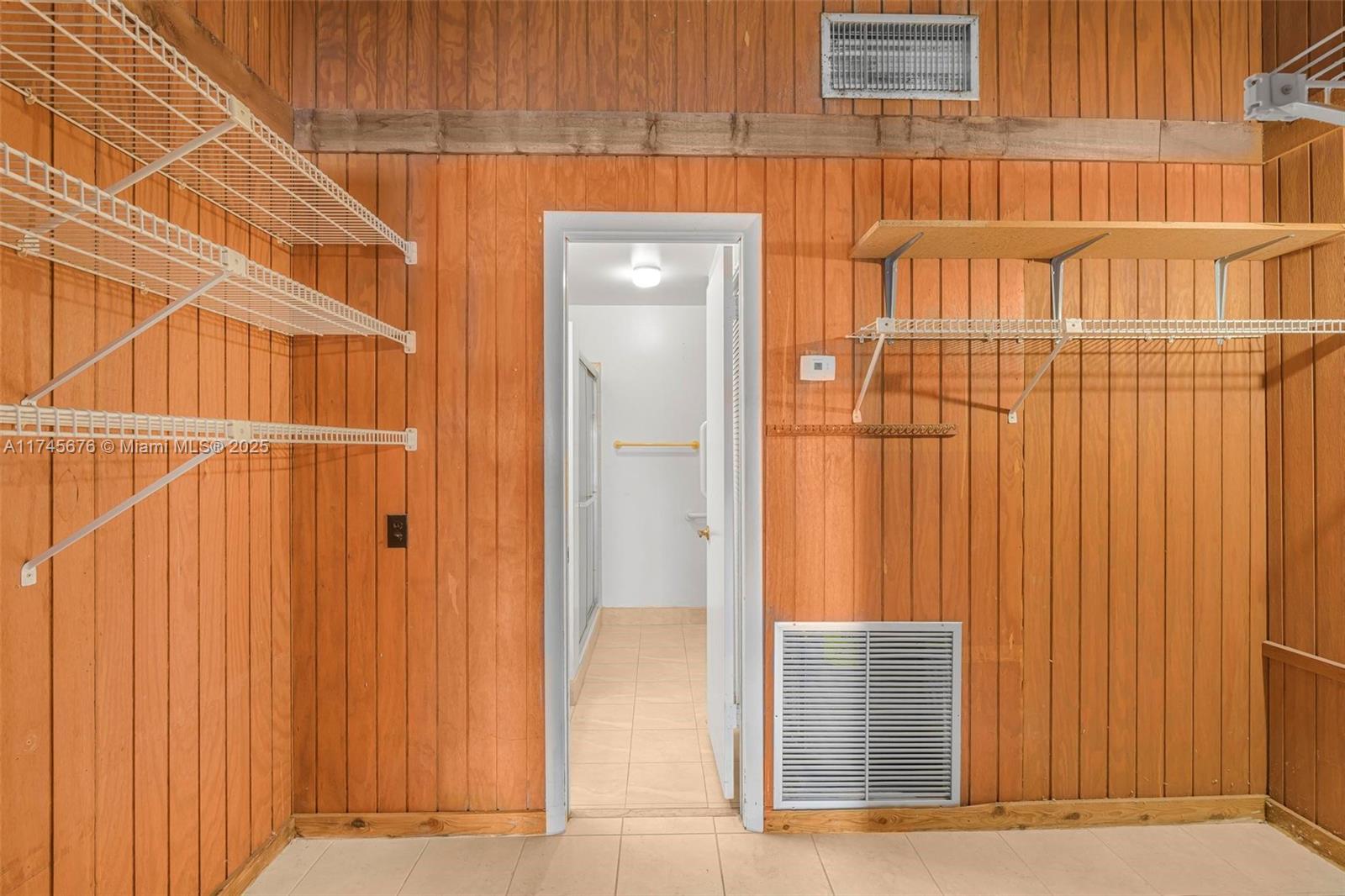 EVERGLADES SUGAR & LAND C - Residential