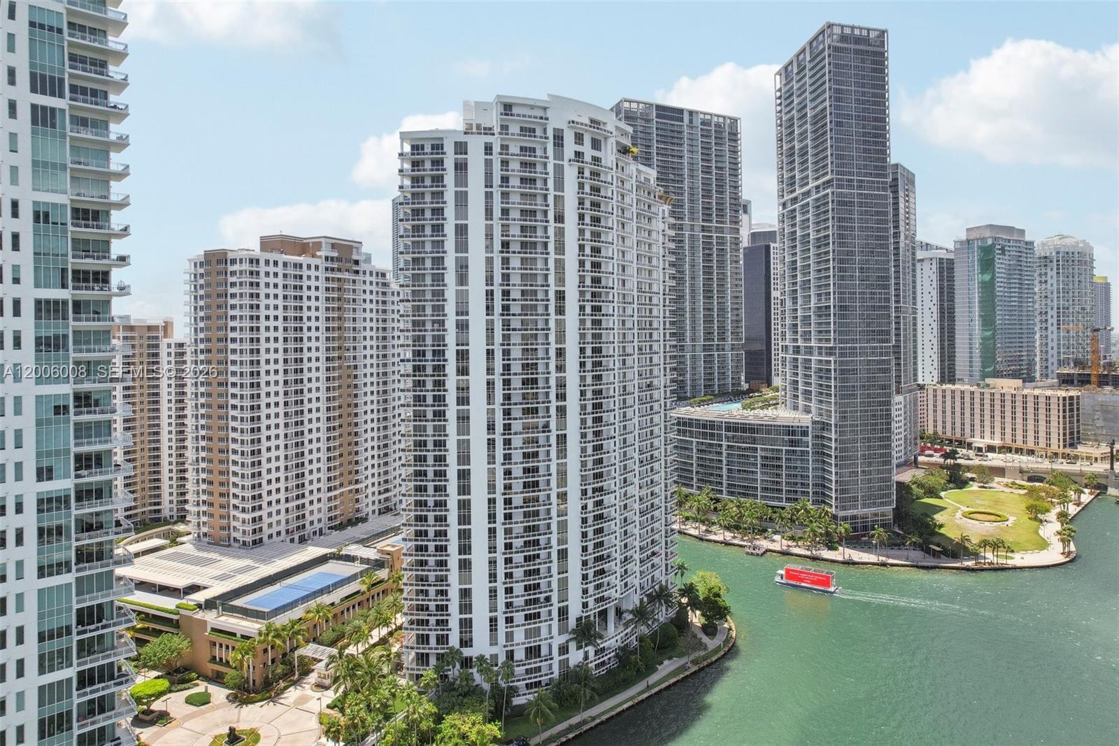 CARBONELL CONDO - Residential