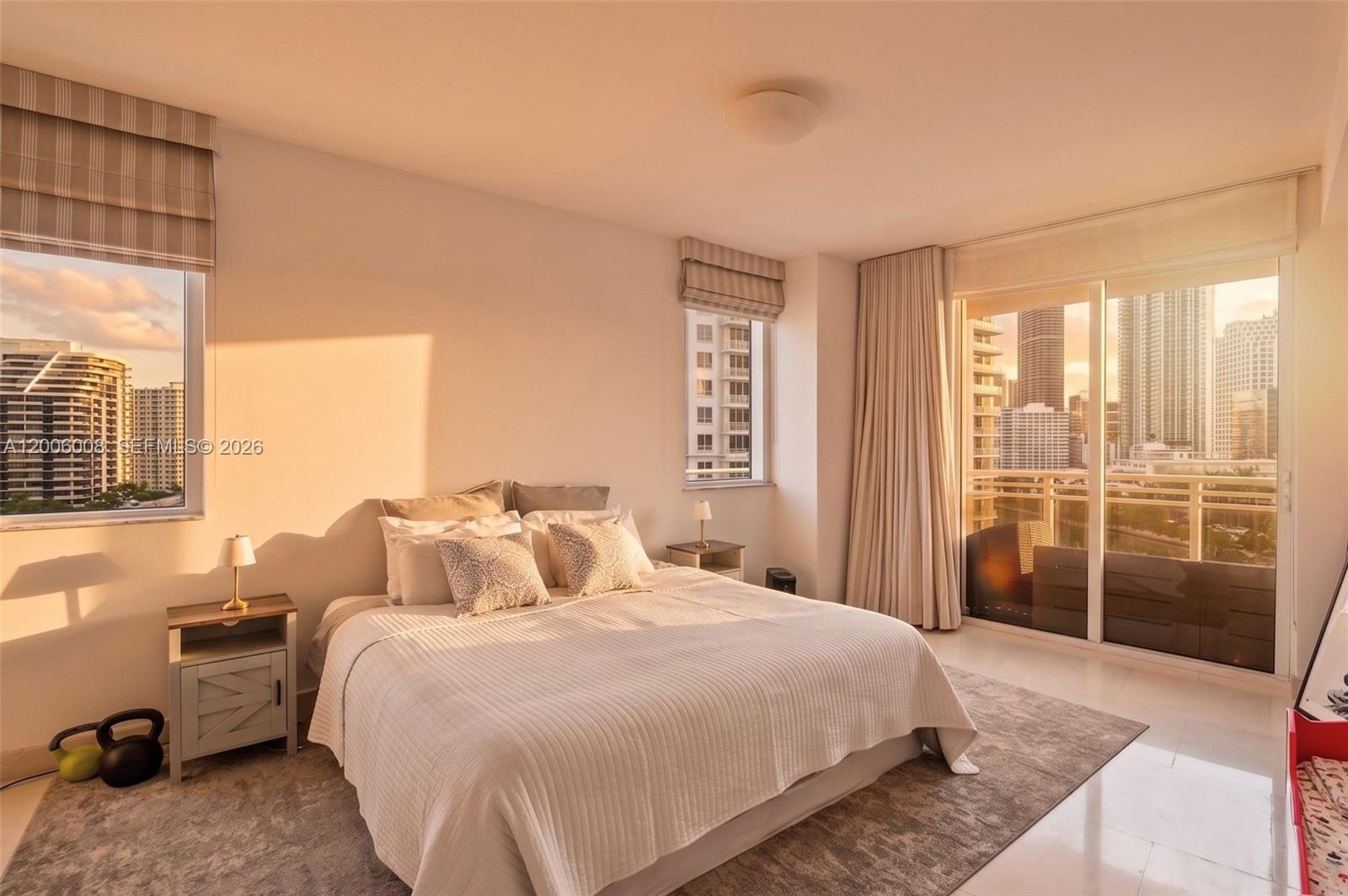 CARBONELL CONDO - Residential