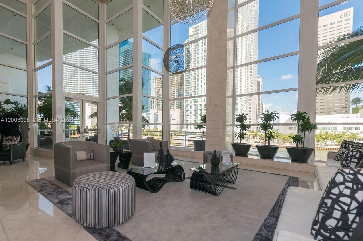 CARBONELL CONDO - Residential