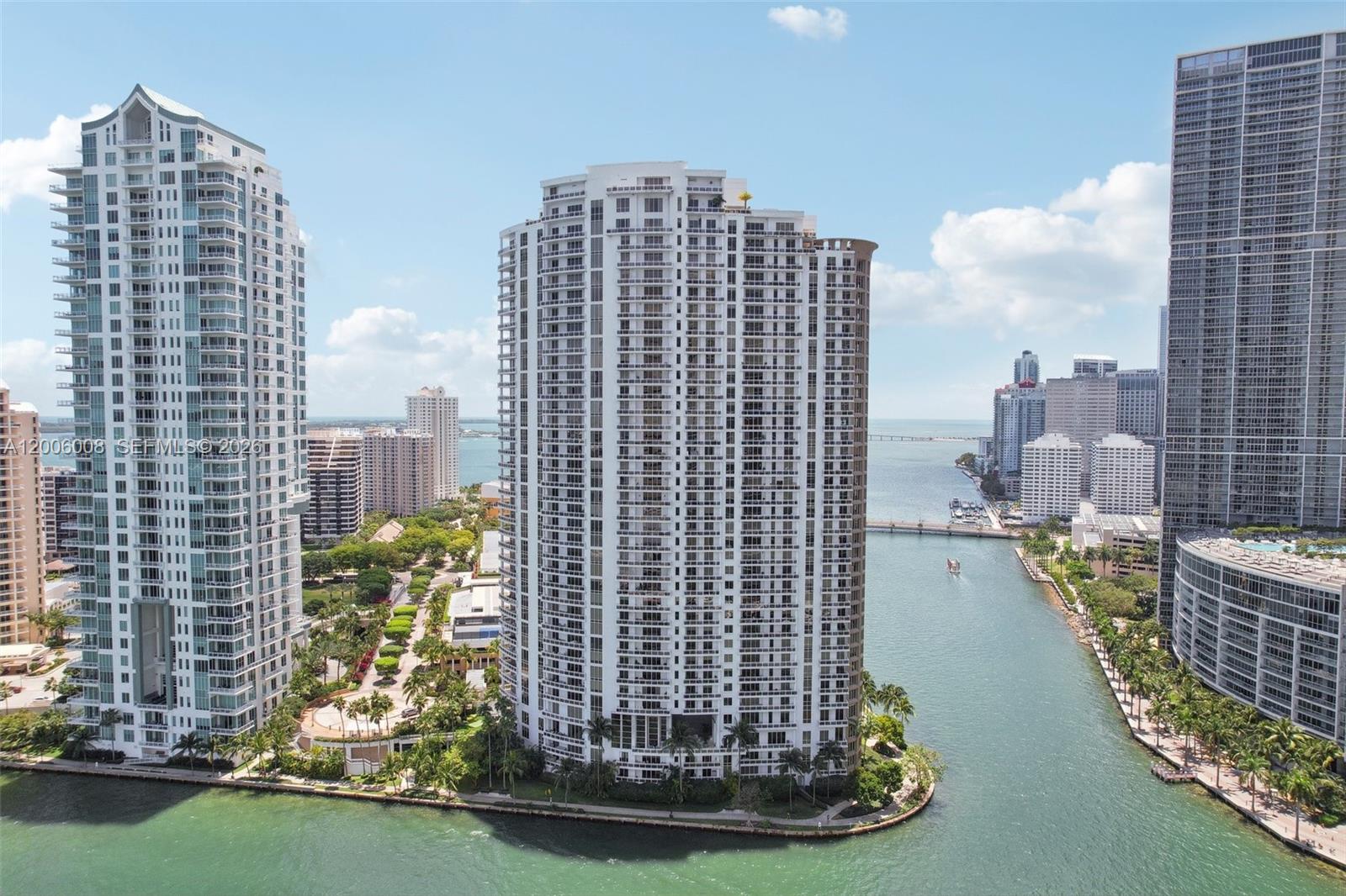 CARBONELL CONDO - Residential
