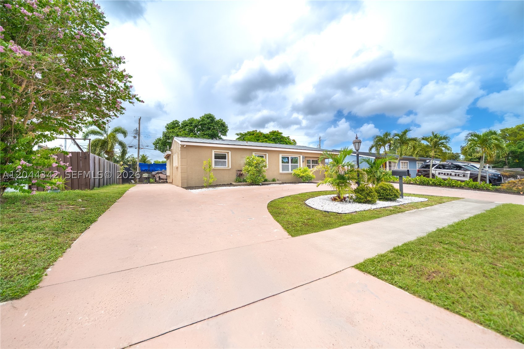 HERITAGE HOMES - Residential