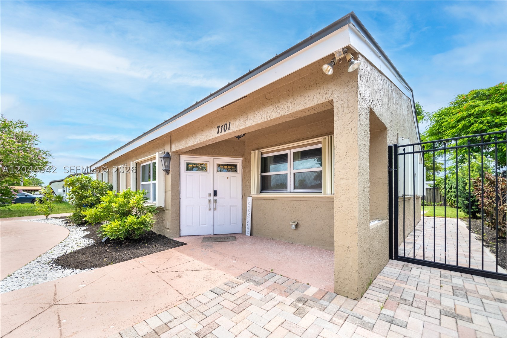 HERITAGE HOMES - Residential