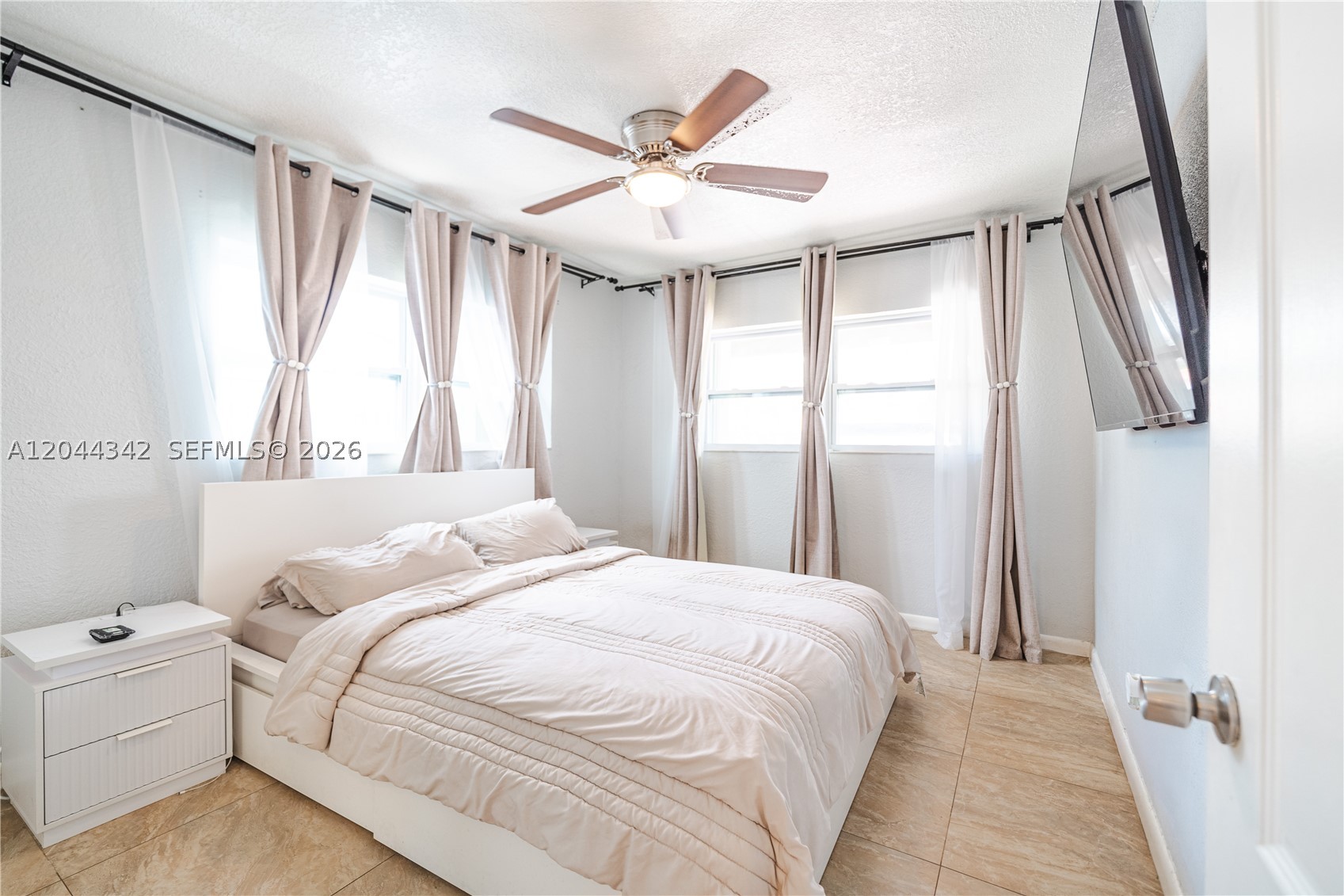 HERITAGE HOMES - Residential
