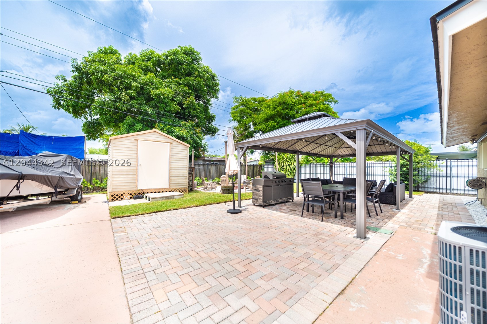 HERITAGE HOMES - Residential