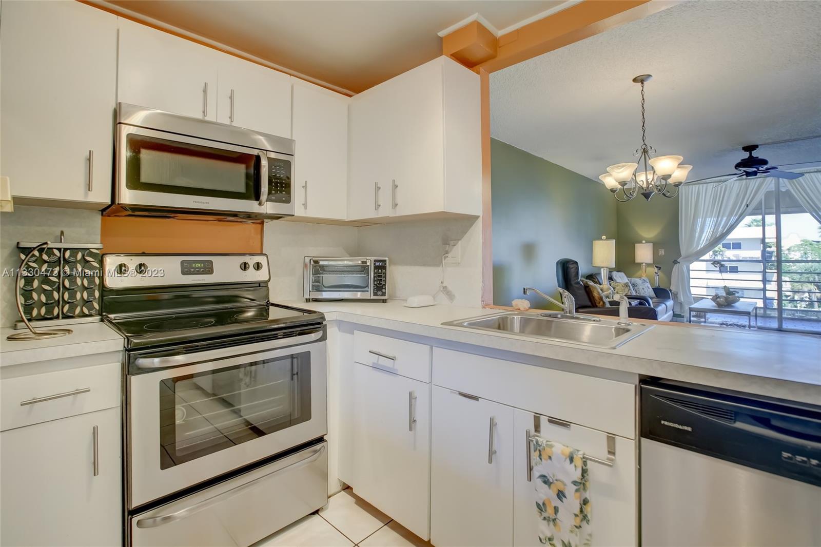 EDEN ISLES CONDO PART 3 - Residential