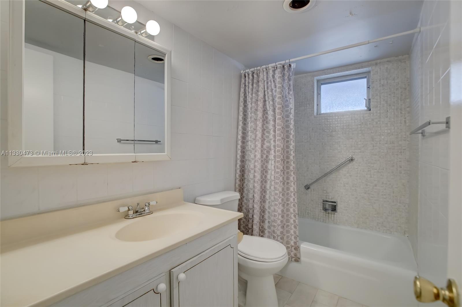 EDEN ISLES CONDO PART 3 - Residential