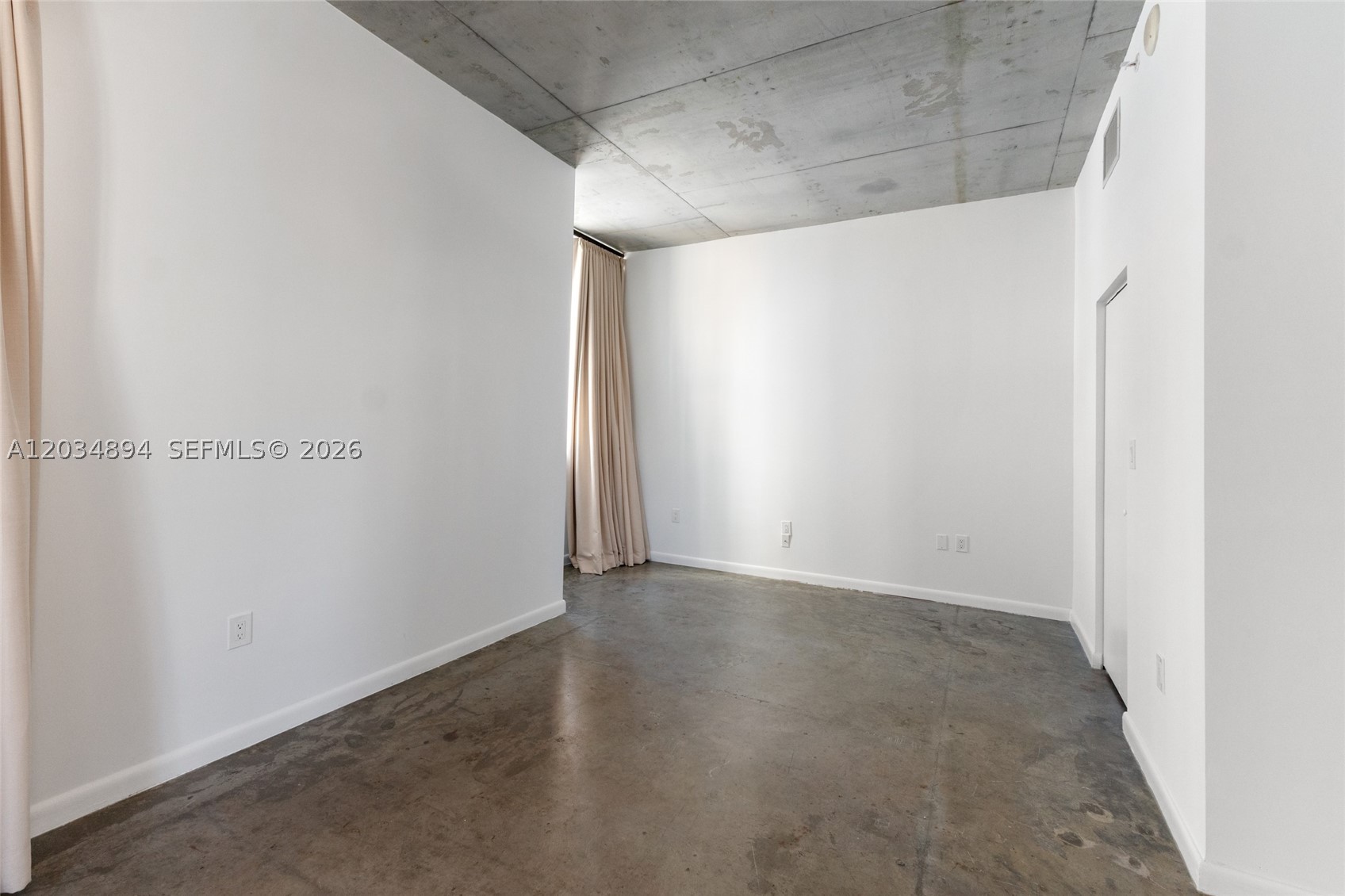 THE LOFT DOWNTOWN II COND - Residential