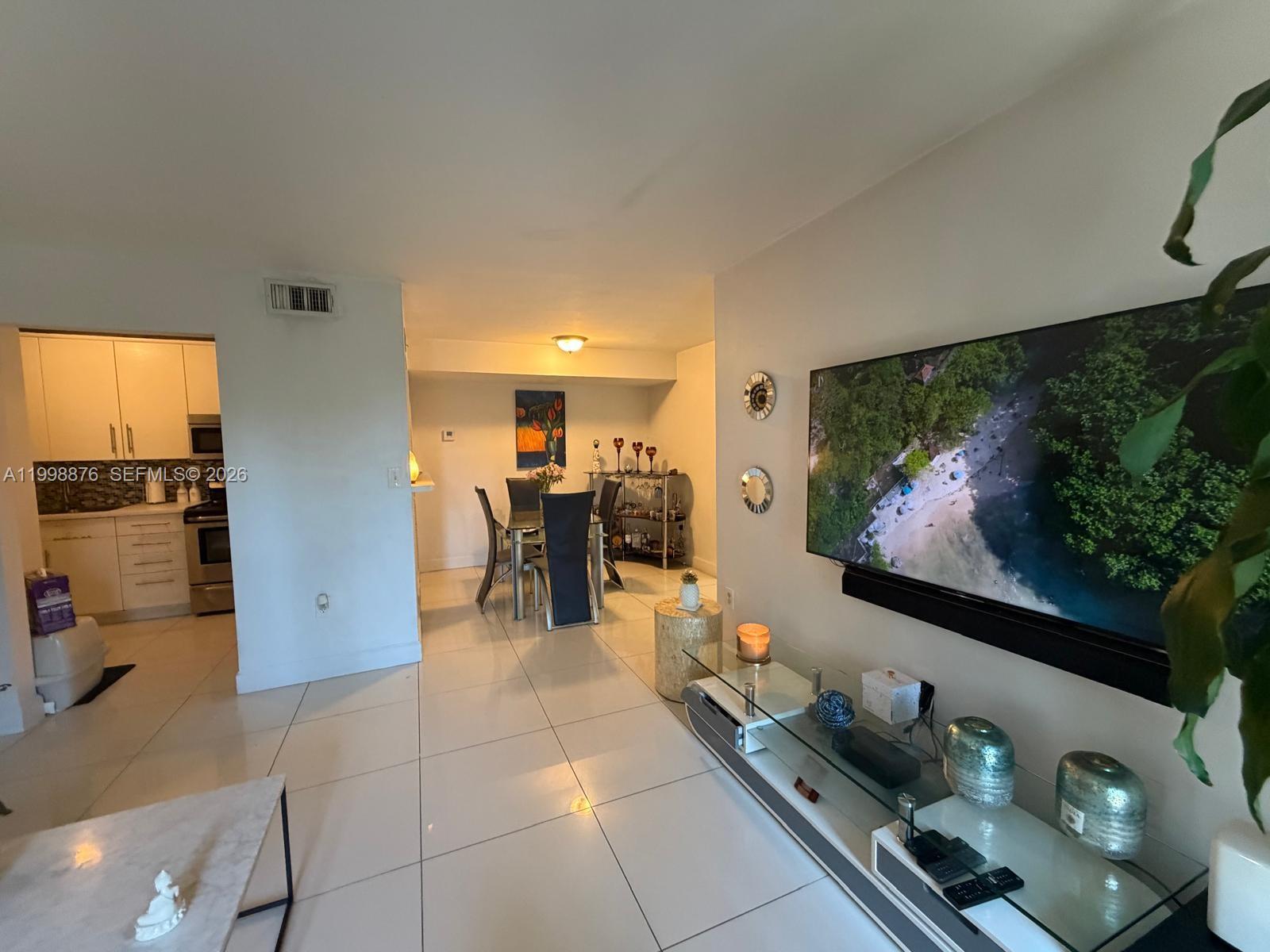CARMEL LAKES CONDO NO 6 - Residential