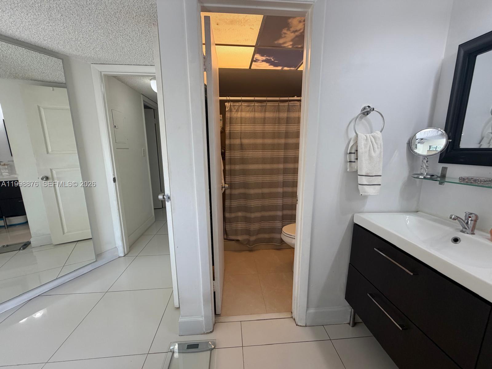 CARMEL LAKES CONDO NO 6 - Residential