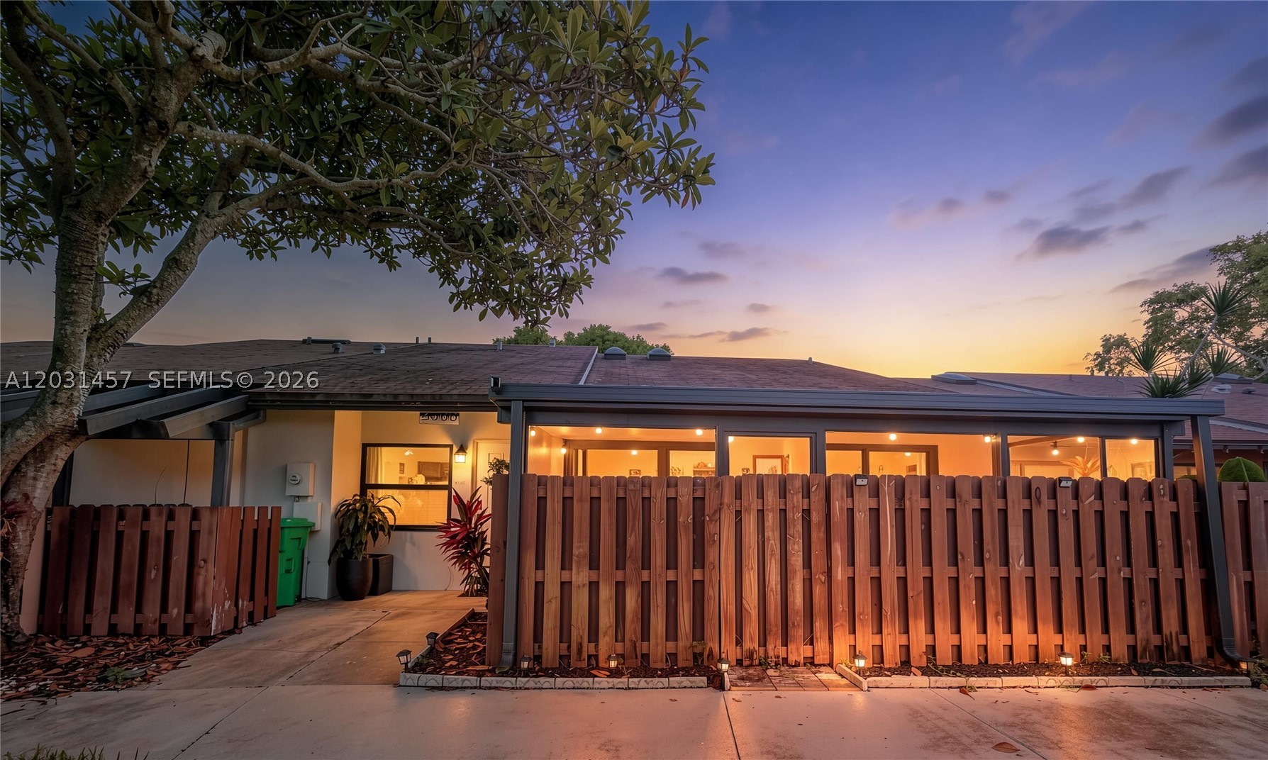 SUNRISE NOB HILL EAST - Residential
