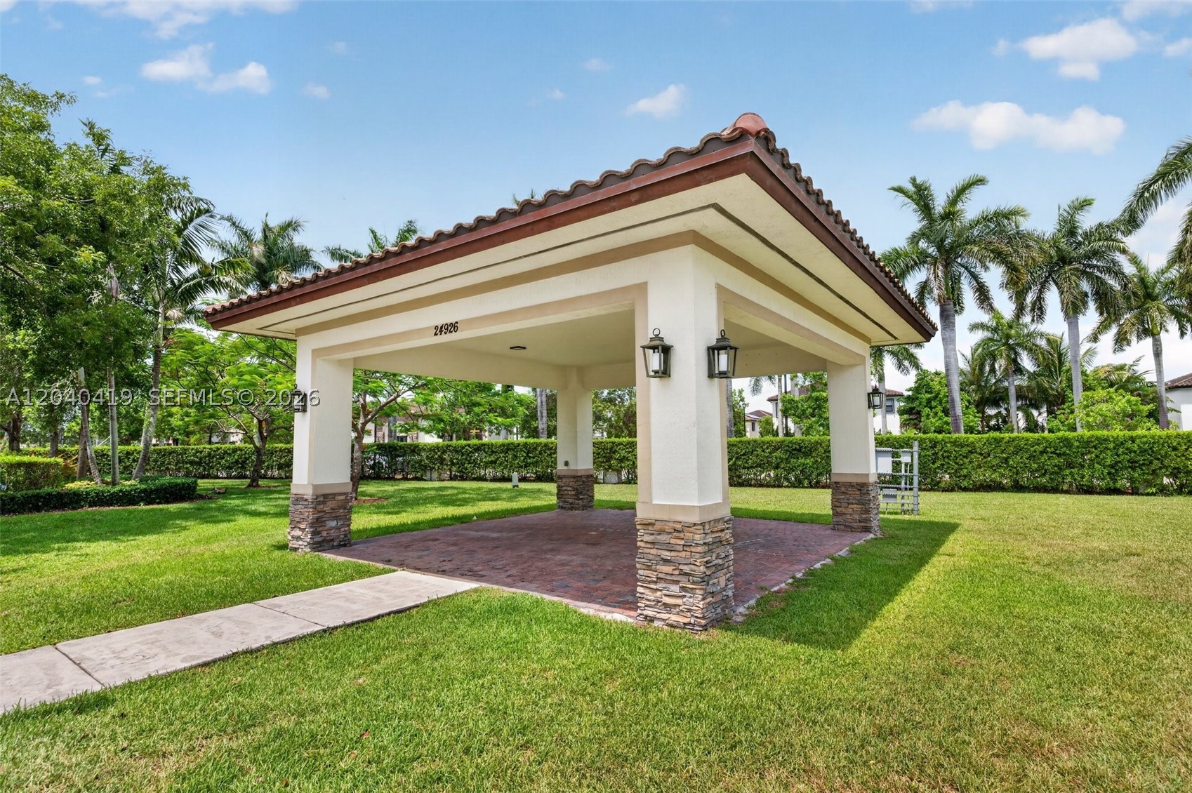 COCO PALM ESTATES - Residential