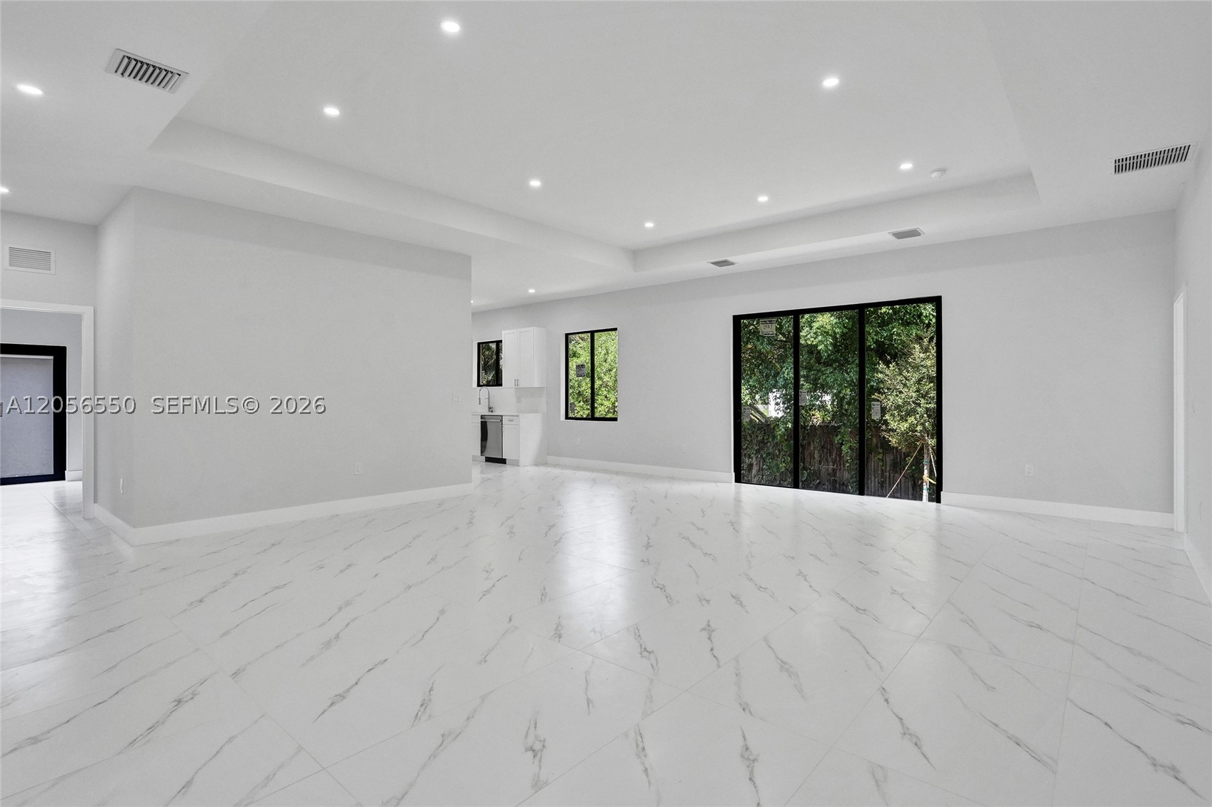 MARSHALL COURT - Residential