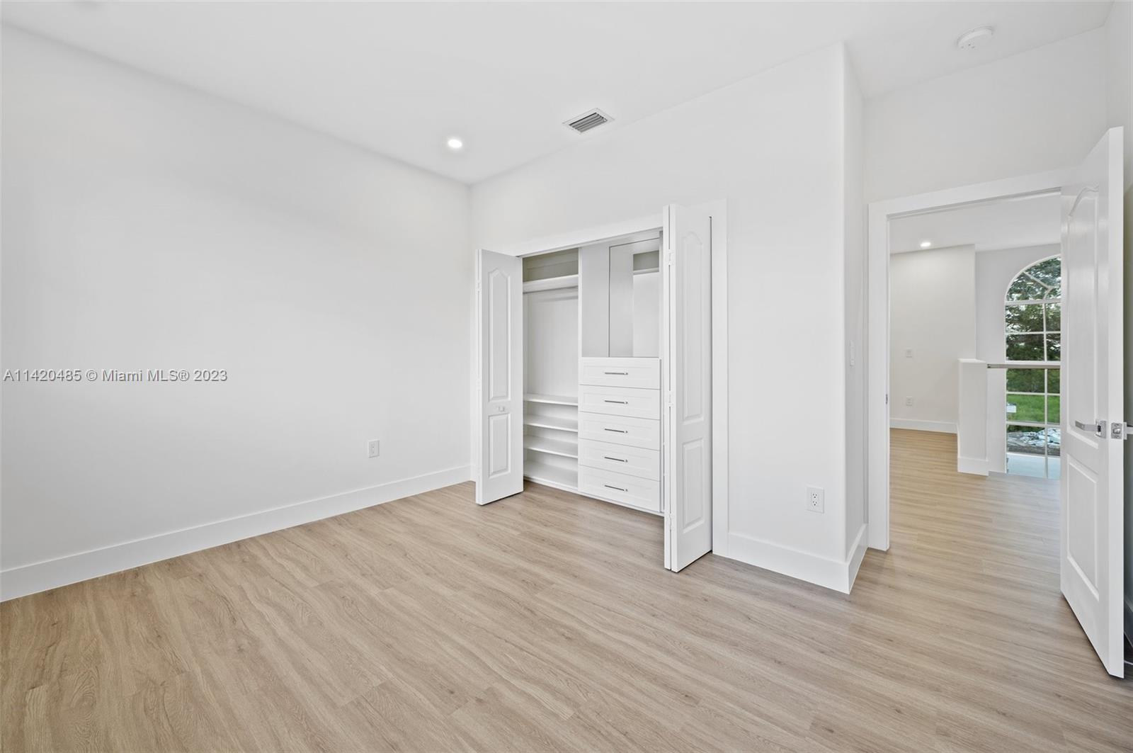 GRAVERAN ESTATES - Residential