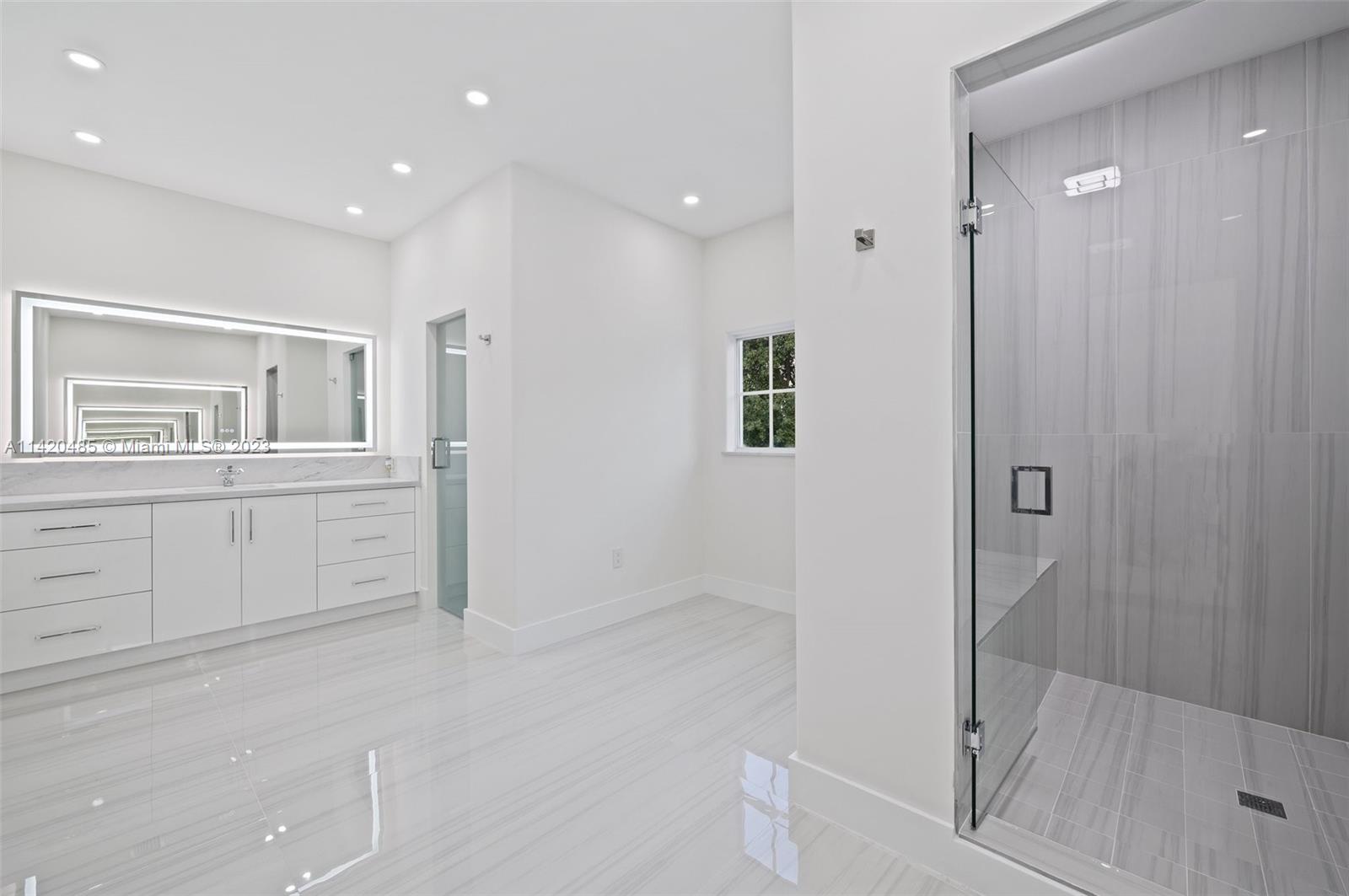 GRAVERAN ESTATES - Residential