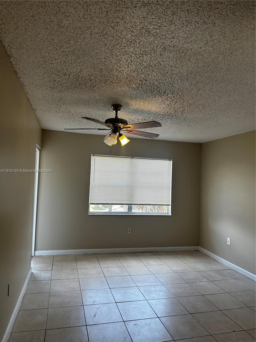 HERITAGE CIRCLE CONDO - Residential