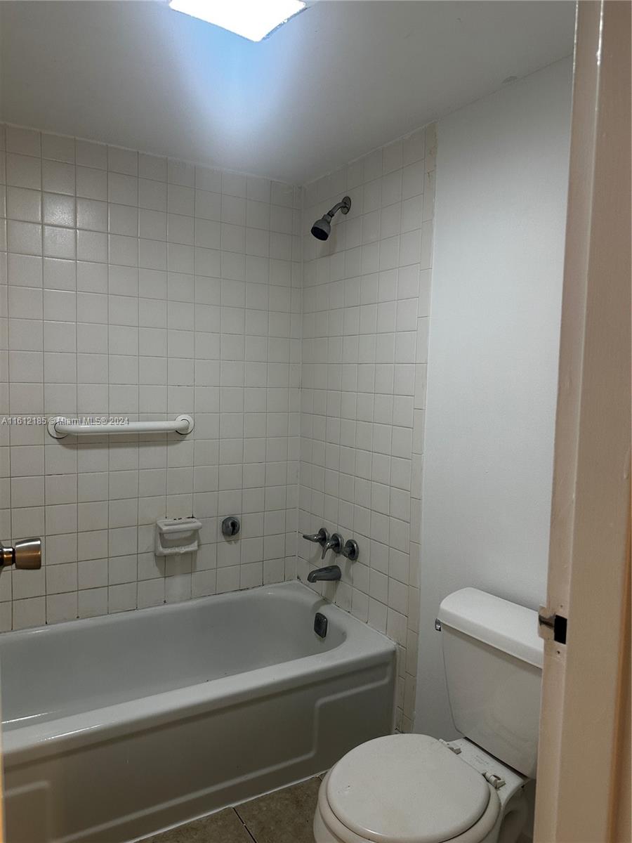 HERITAGE CIRCLE CONDO - Residential