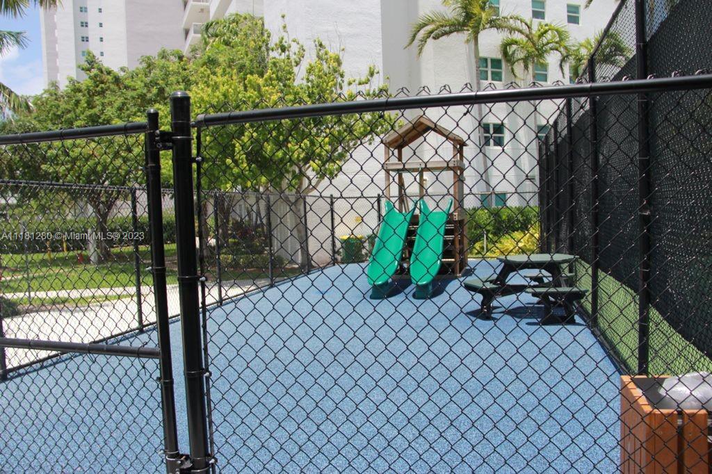ONE FIFTY ONE @ BISCAYNE C - Residential